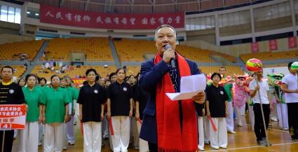 余功保应聘担任《深圳武术志》文化总顾问